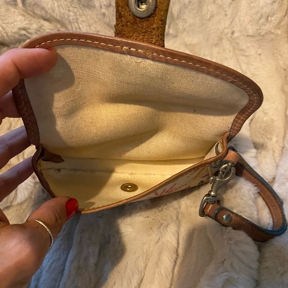 Retired Vintage Dooney & Bourke Disney Sketch Print Wristlet - Picture 4 of 10